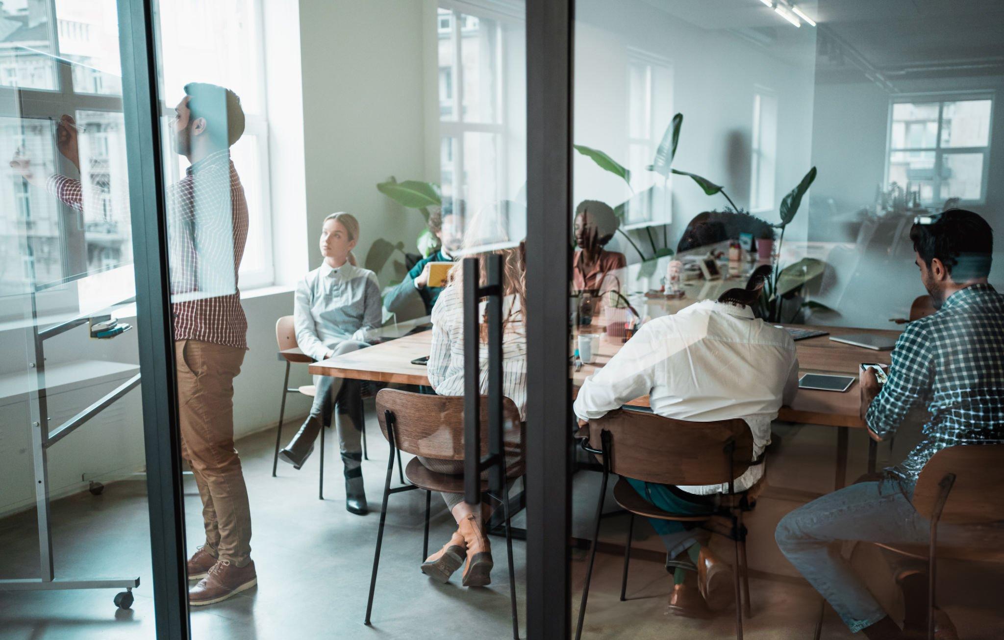 Agile Marketing na Prática: Cases e Lições de Empresas que Transformaram sua Performance